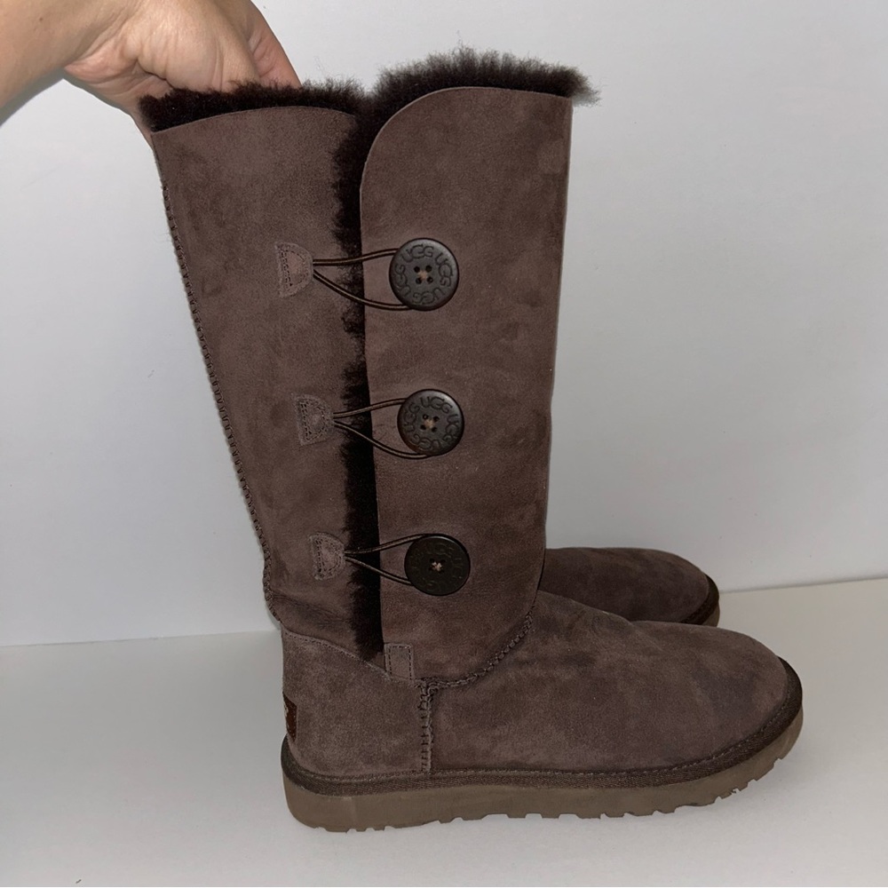 UGG Bailey Button tall boots sz 8 chocolate brown
